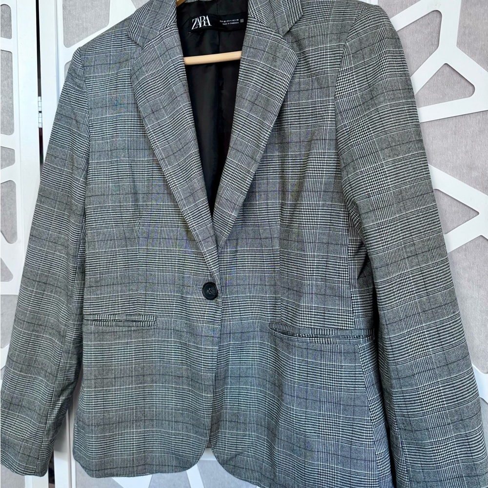 Zara Black and White Checkered Blazer